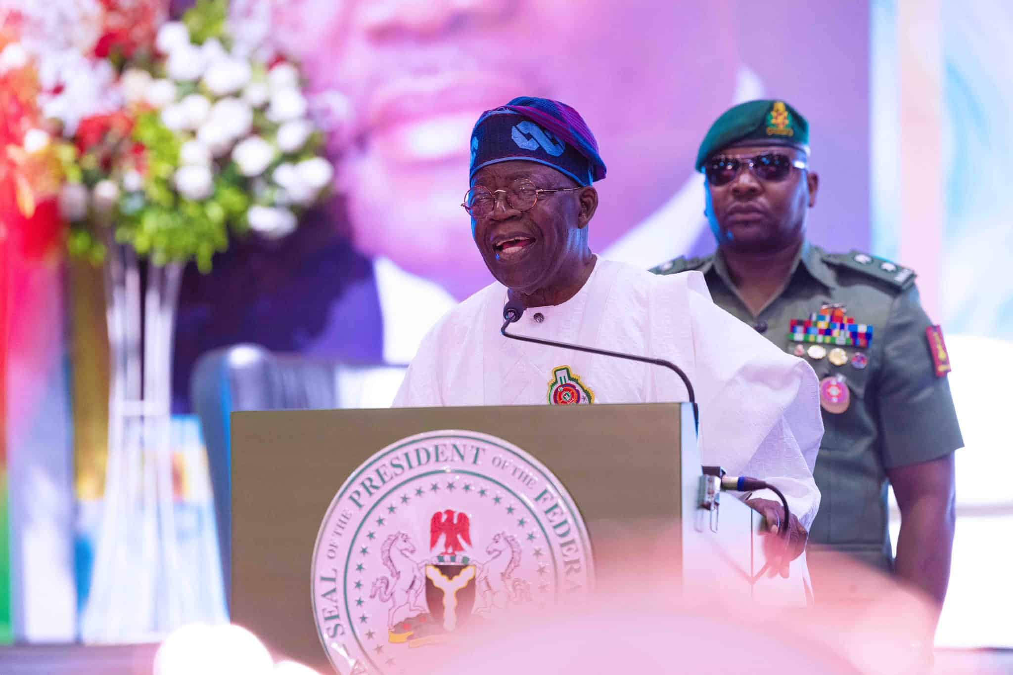 Nigeria : Bola Tinubu suspend le ministre de la lutte contre la pauvreté suite à des transactions controversées