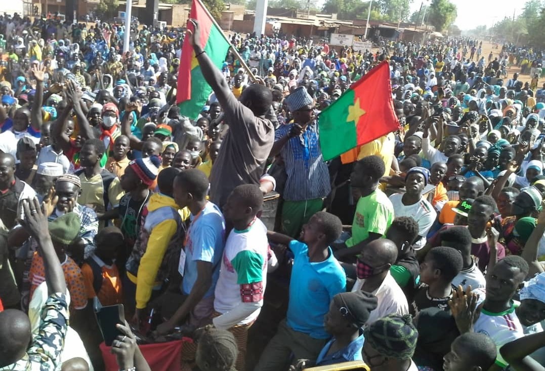 Au Burkina Faso, soutien massif de la population aux forces combattantes un an après la libération de Solenzo