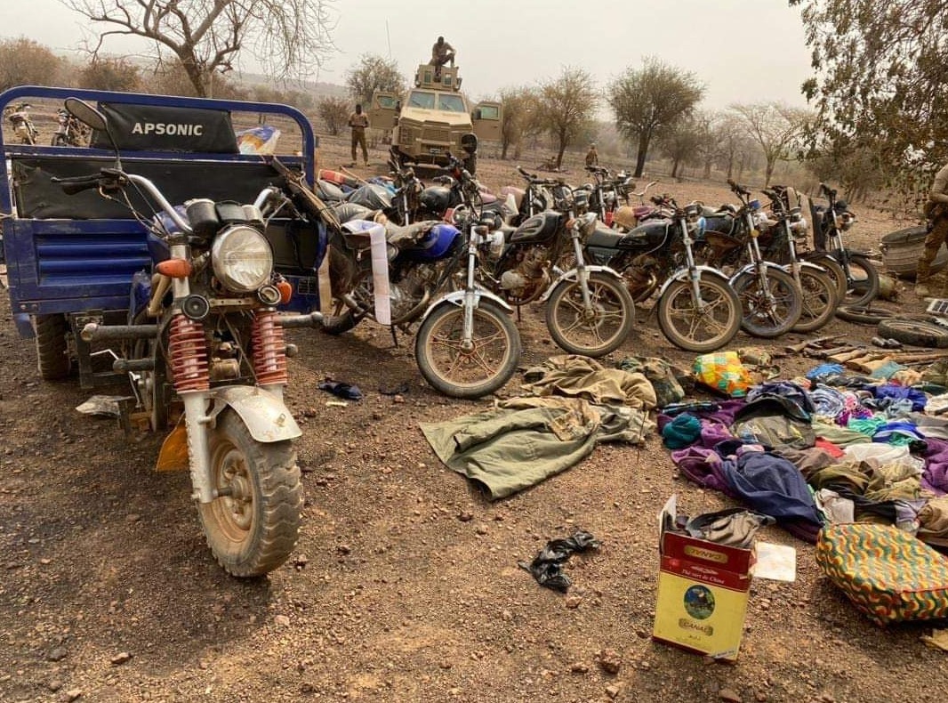 Au Burkina Faso, les 7e et 8e BIR mènent des opérations victorieuses contre plusieurs bases terroristes