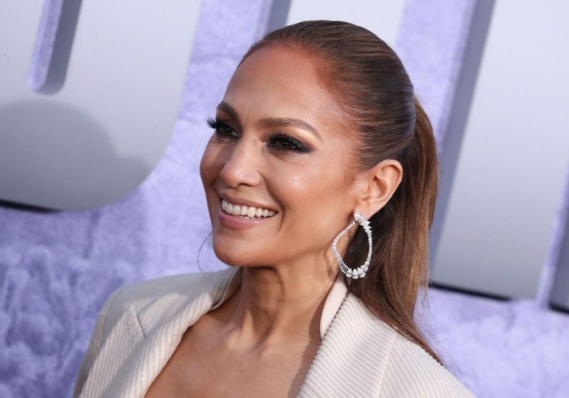 « Mangeuse d’hommes », « accro au sexe »… : Jennifer Lopez répond avec humour aux critiques sur sa vie amoureuse