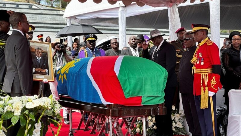 Namibie : Inhumation du Président Hage Geingob au cimetière de Heroes’ Acre, un hommage national émouvant