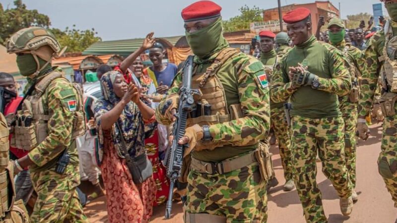 Burkina Faso / Révolution Économique : Le Président Ibrahim Traoré à Bobo-Dioulasso pour la pose de la première pierre d’une usine textile