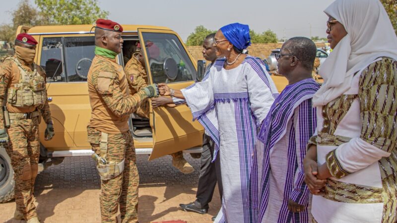 Au Burkina Faso, l’État renforce les capacités de plusieurs femmes pour la paix et la sécurité