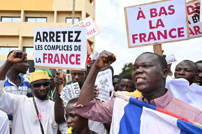 Burkina Faso : La France prise la main dans le sac avec des travaux clandestins à Ouagadougou