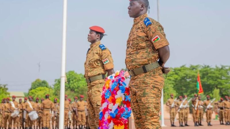 Au Burkina Faso, le gouvernement et le système des Nations unies rendent hommage aux 37 militaires burkinabè tombés dans les opérations de maintien de paix