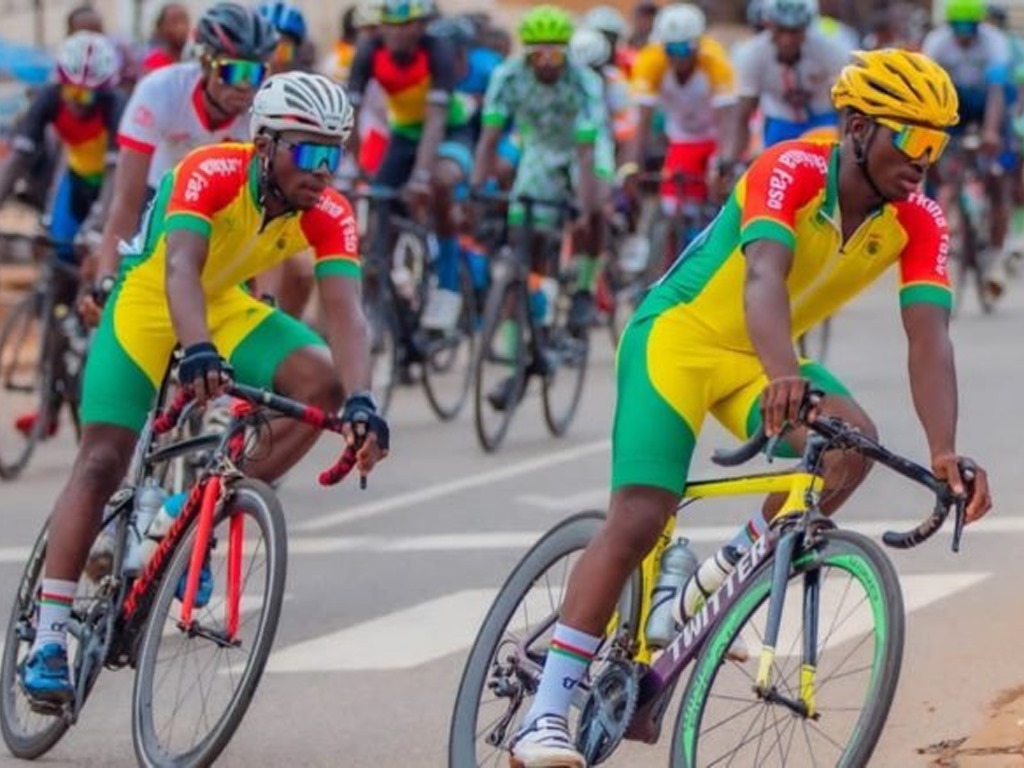Tour du Togo 2024 : Les cyclistes burkinabè se démarquent à la 4ème étape de la course