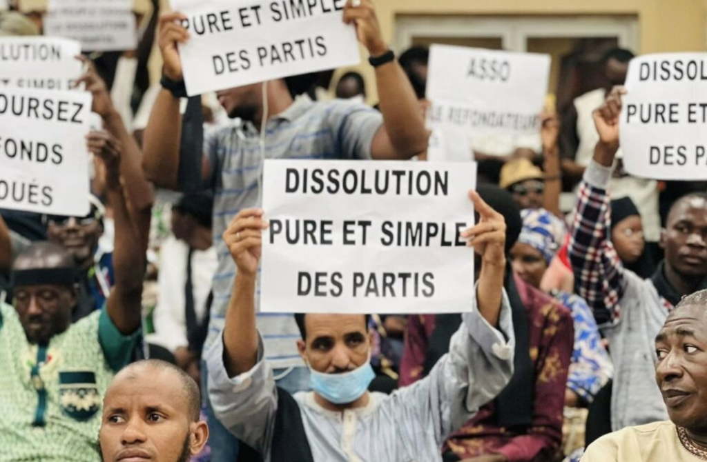 Mali : La dissolution des partis politiques, un acte souverain pour une refondation nationale